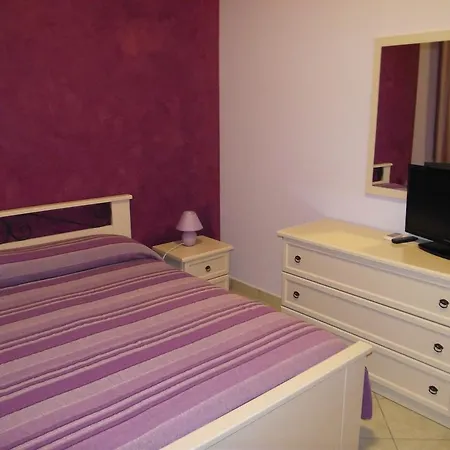 Holiday home Il Glicine